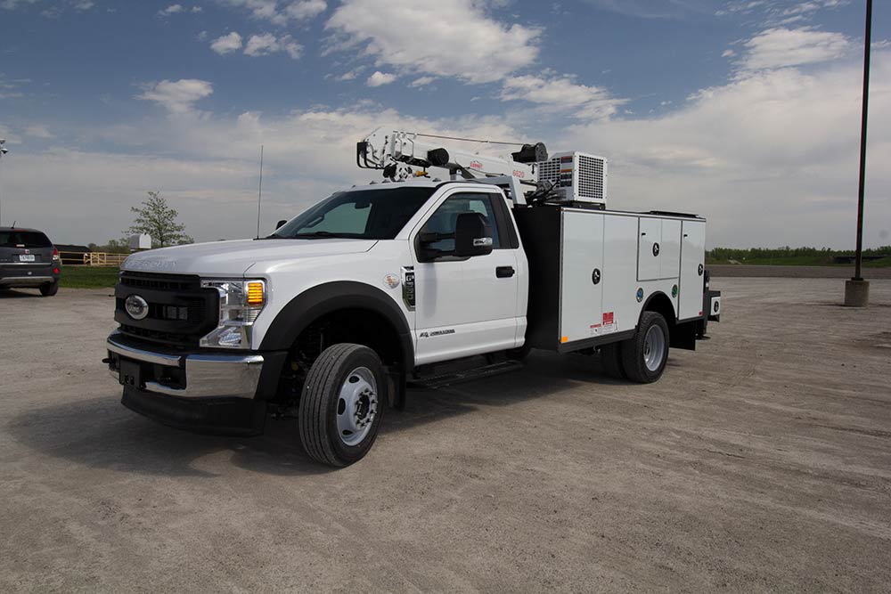 Ford Super Duty service truck with H60 hydraulic air compressor